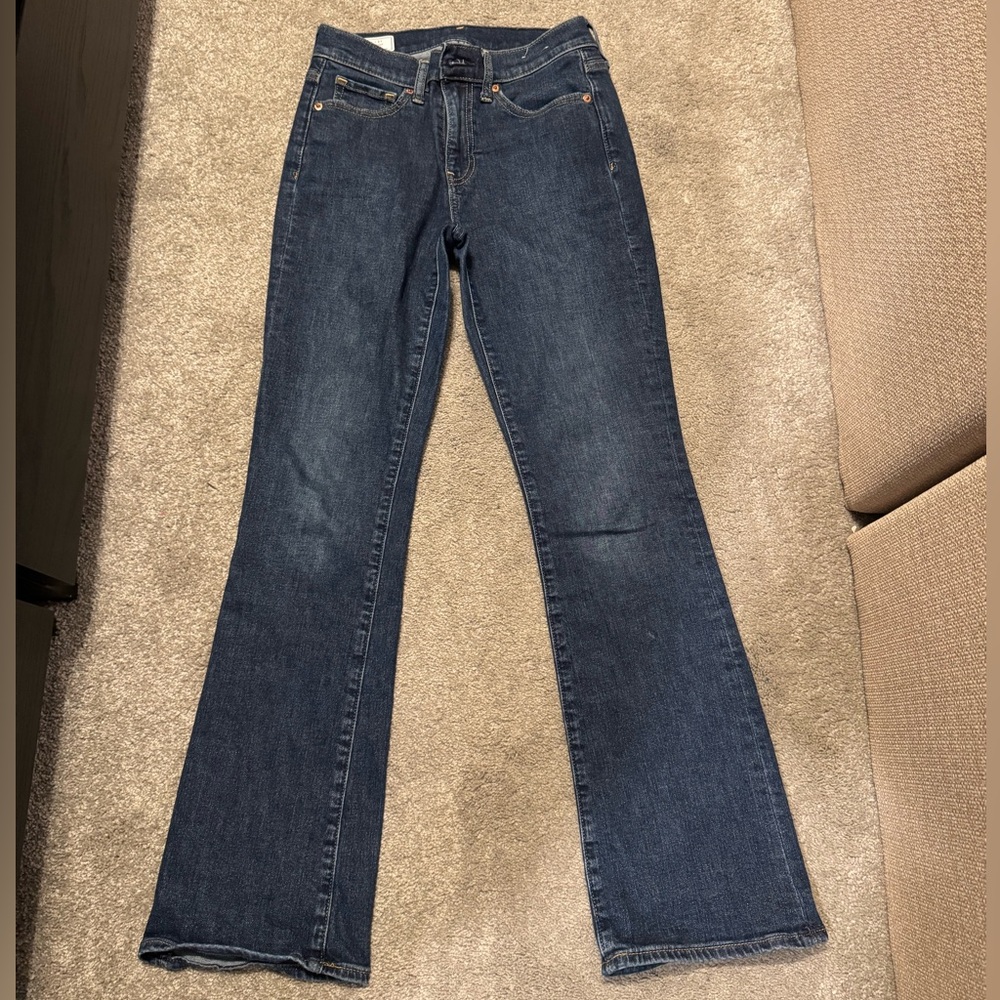 GAP 26/25 Women's baby boot mid rise jeans
